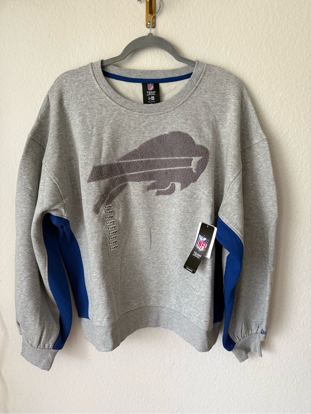 NFL Buffalo Bills, Gray Crewneck Pullover Sweater, small wing sleeve, XL **NWT**